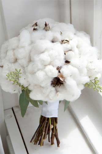 Ramo de novia con flores de algodón